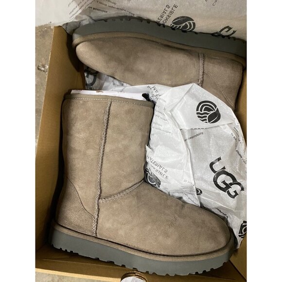 UGG Womens Comfortable Round Toe Classic II Short Boots Sand Size 10M NIB - Picture 7 of 7